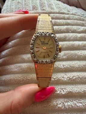 Classic Gold-Tone Crystal Accent Women's Quartz Bracelet Watch